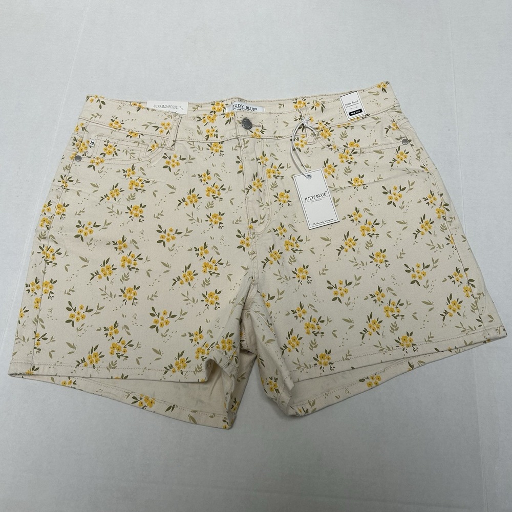 Judy Blue NWT Mid-Rise Floral Print Ecru Jean Denim Short Size 3XL Style #150090 - Picture 5 of 6